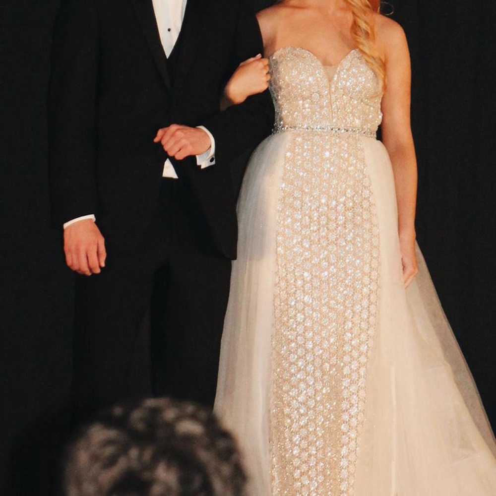 Pageant gown with detachable train!!!